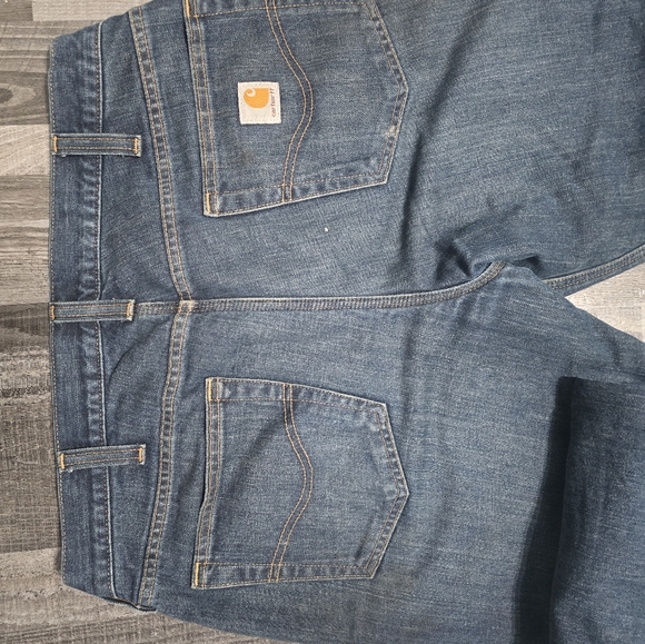 Relaxed Fit Fleece Lined Carhartt Jeans - Picture 4 of 4